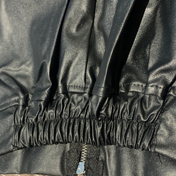 Black Faux Leather Cargo Pants with Smocked Waist & Ankles – Size Medium NWOT - Picture 8 of 10